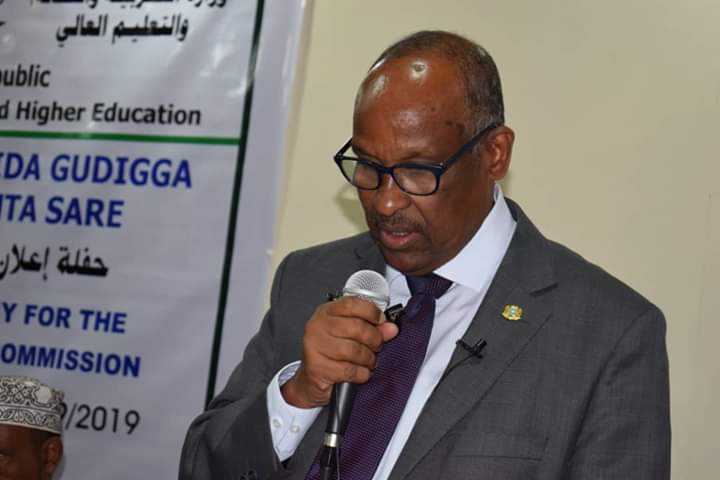 Godahbarre's tweet photo. I welcome the launch of the new @USAIDSomalia project and overall support from the People of America. My gratitude goes to @USAIDSomalia for its tireless support in education for our children, particularly disadvantaged groups.
#BarAmaBaro #TeachOrLearn https://t.co/hOKRdYbQPR