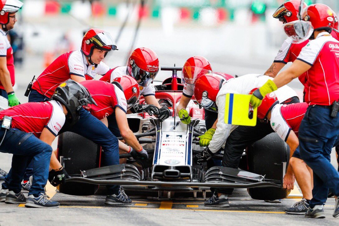 7kimicom's tweet photo. Resultados Kimi 
FP1: P12 
FP2: P11.
La clasificación se hará el domingo debido al tifón. 
#JapaneseGP https://t.co/ysUx1PbfzD