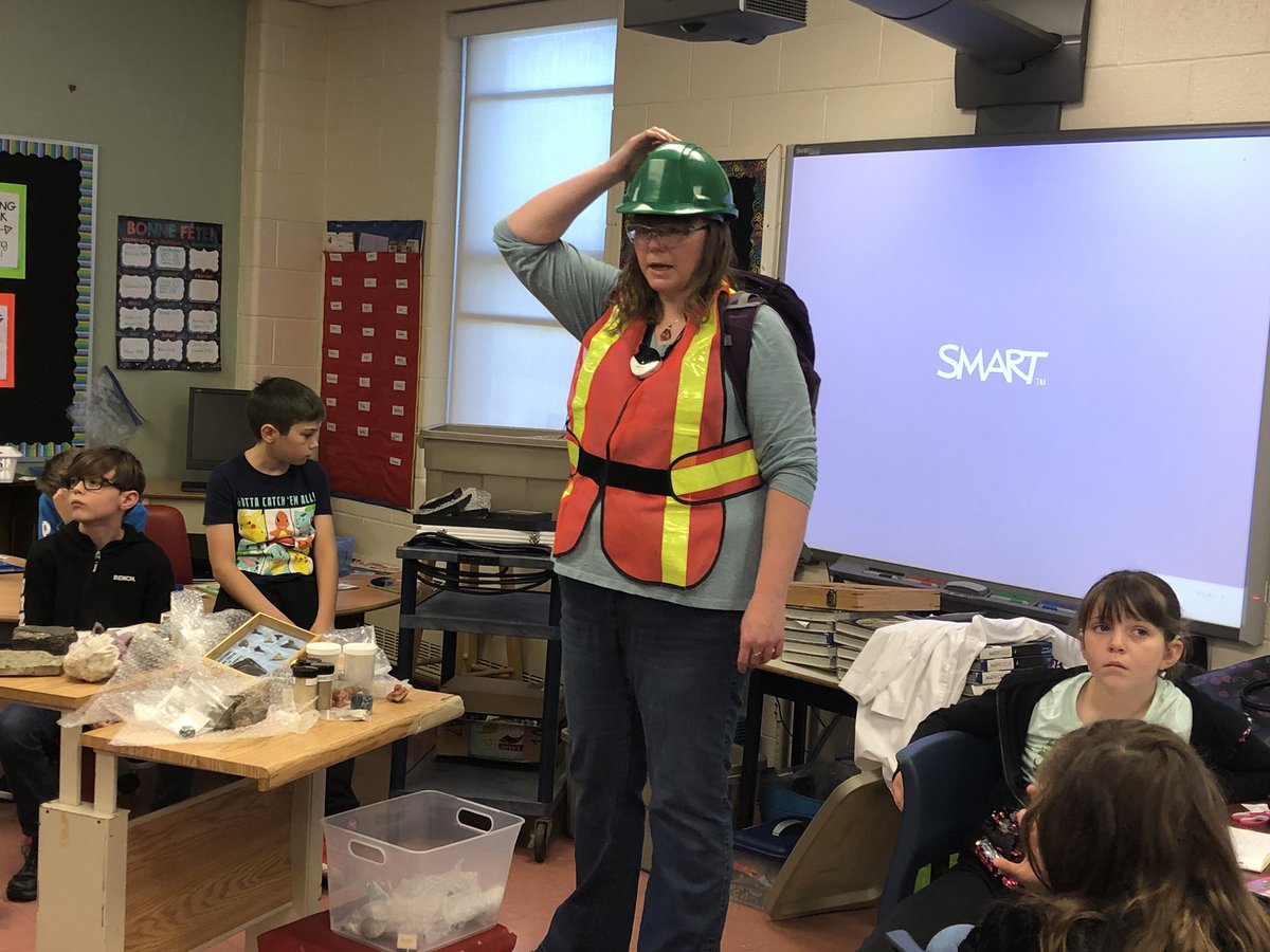 HDDawe's tweet photo. Excited to have Ms Hodder come in and talk to us about Geology in the field and in the lab! #rocksandminerals #nlscience #weloverocks @NLESDCA @exxonmobil https://t.co/DERUeOBPiB
