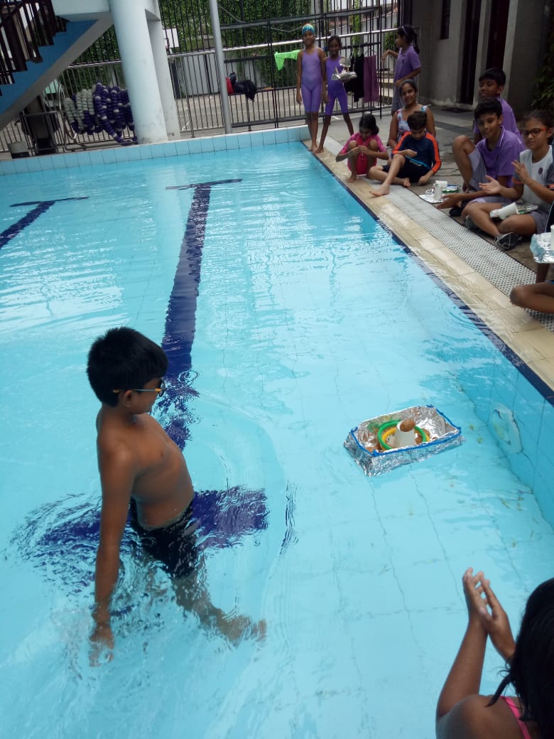 BSC_JSClubs's tweet image. .@BSC_JSClubs @BSC_JSHead @BSC_SSHead @intSchools Making and testing &apos;Bath Bombs&apos; #STEMClub #YoungScientists #FunExperiment   #laboratory work