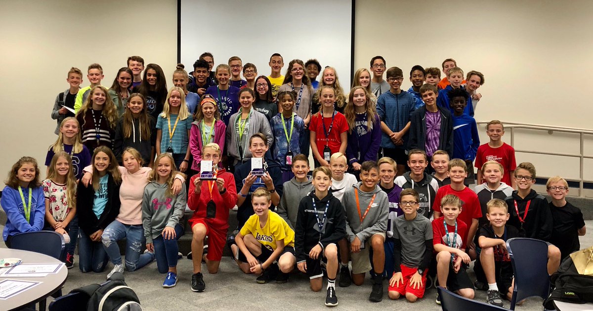 BEMSBulldogs's tweet photo. Wonderful turnout for the end of season Cross Country celebration this morning! #almostfallbreak #donuts ๐ @BHSDogsGirlsXC @bhsdogsbxc @AllThingsBEMS https://t.co/C6BG6GoqJh