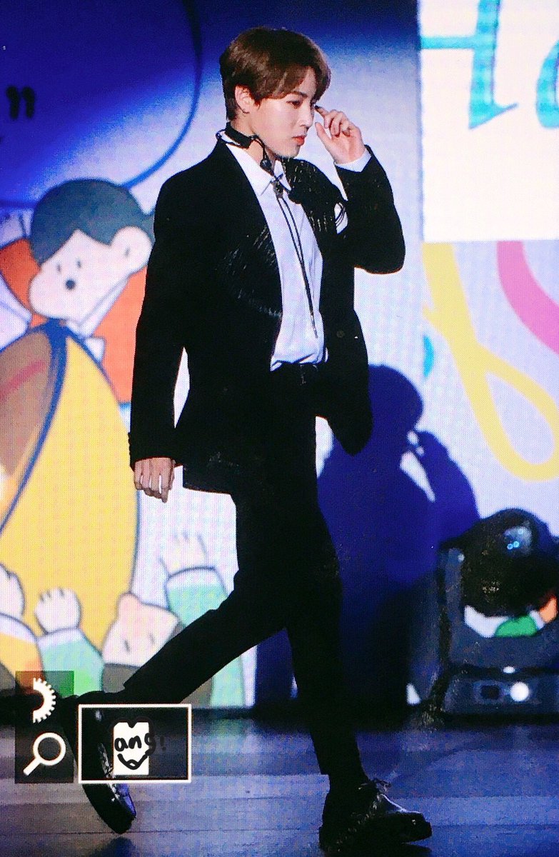 191011 흥부제 프리뷰

오늘의 성운이가 등장하는 순간 제 귀에는 상투스와 앤 다~~~~~이야~~~~가 들렸어요 진짜 말 도 안 돼

#하성운 #HASUNGWOON