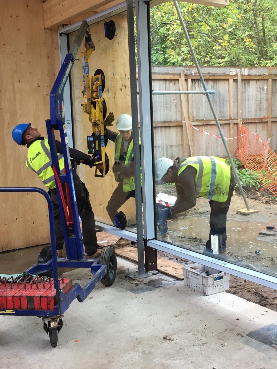 SealtiteGroup's tweet photo. PROJECT UPDATE  Great photos from site for our project at Sands End Arts and Community Centre for Neilcott Construction and @MaeArchitects on behalf of @LBHF. Using @SapaBldgSystem @EuroviewAG @elite_site @HirdyLifting 
#community #FridayMotivation #SuccessThroughEndeavour https://t.co/pt7uVDPywX