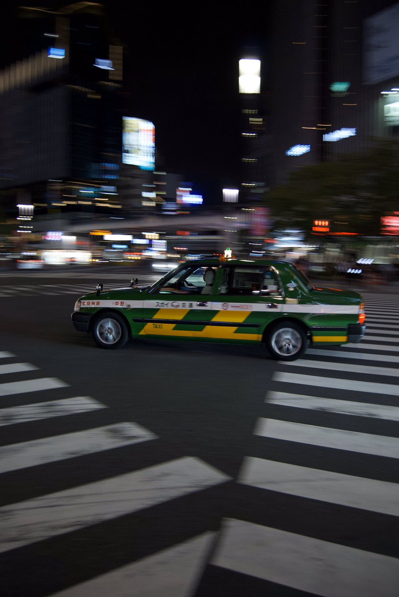 guillaumelvial's tweet photo. Before / After à Ginza, on fait passer le taxi en mode Tokyo Drift https://t.co/oYjhk3pXix