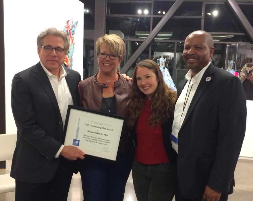 KCMOPlanning's tweet photo. Our Director Jeffrey Williams and Deputy Director Diane Binckley proudly accepted the 2019 Outstanding Plan Award for the Westport District Plan at #APAQuadState yesterday. Congrats to all involved in this effort! #QS19 #TulsaAPA https://t.co/8oo7Y7nzWs