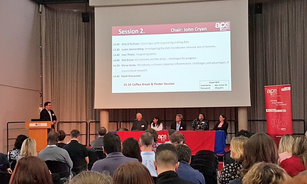 caitlincowanPhD's tweet photo. Next up @Pharmabiotic #APCsymposium it's time for a panel discussion. @jfcryan asking the experts what they see in the ๐ฎ... Where will we be in 5 years time and what are the challenges to getting there? https://t.co/vLO83LDtt4
