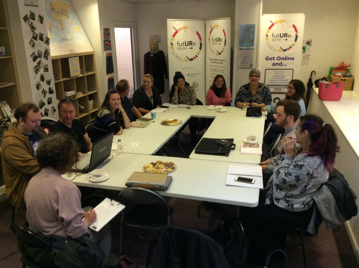 It's great to see these guys networking and keeping up their momentum following last weeks successful Tonbridge <a href="/popUPbusiness/">PopUp Business is now @therebelschool</a>. Hosted at <a href="/futURestoreTW/">futURe store Tunbridge Wells</a> this morning.