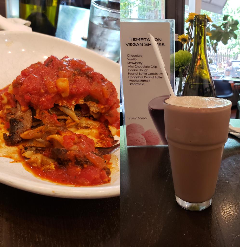 TheSquareEnix's tweet photo. #TBT but it's official. In one swoop, the best lasagna and milkshake I've ever had are Vegan.
I dined at a place called Munch a few Months back while in Chicago and I highly recommend it to everyone. Such a gem!
#GoodAssComfortFood #RabbitFood #VegansEatGrass #LessCruelty https://t.co/4OZAdxhl4i