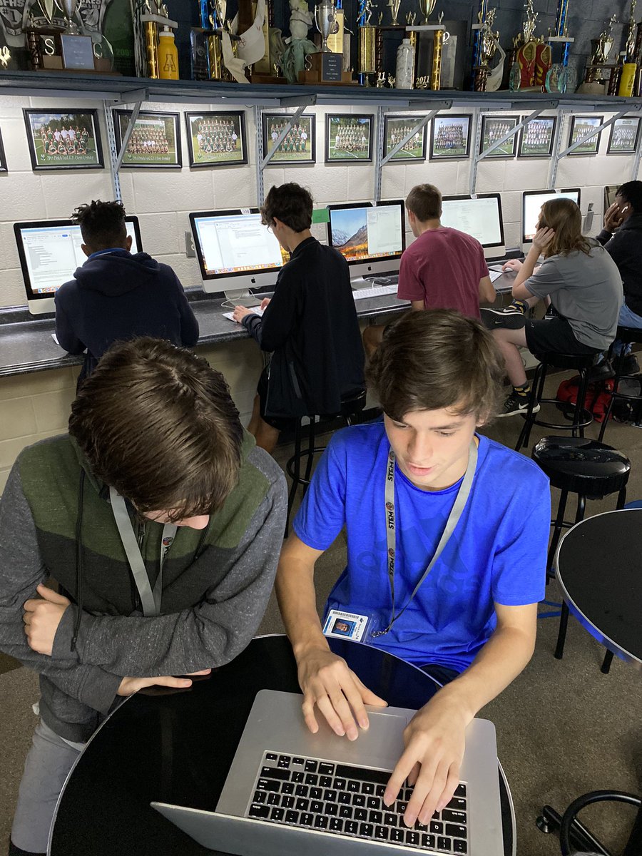 barrylindler's tweet photo. Pair programming and peer instruction in Comp Sci ! Students taking the lead gives me #prideIn5 and #foxPride #dfhsSTEM #teachIn5 #codeIn5 @dutchforkhigh @DFHSSTEM https://t.co/2dBUWVBdm4