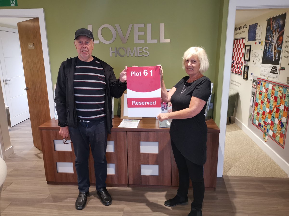 EmmaLovellEA's tweet photo. Our newest purchasers were over the moon to reserve there new home at Heath Farm, Holt.  Why not come along and see if you too would like to live in a new home at Heath Farm. @Lovell_UK #LovellAnglia #Holt #Norfolk #newhome https://t.co/AHp5qBbl5J