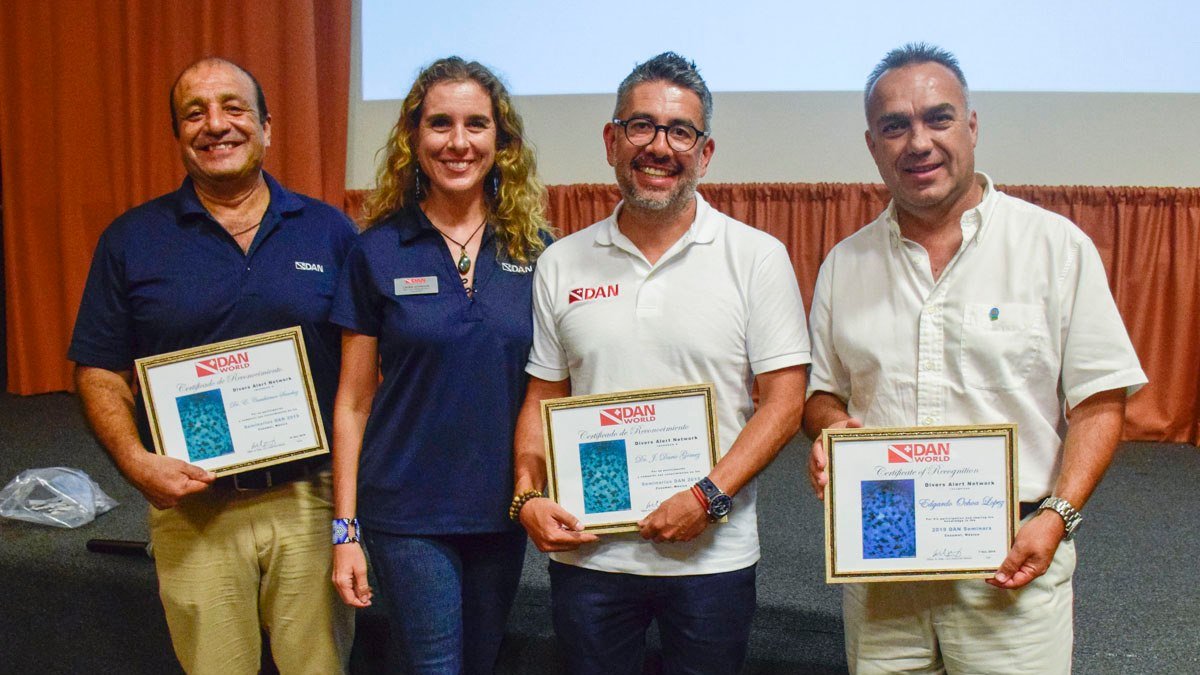 DANGlobalSafety's tweet photo. This week, 135 #divers, #DiveProfessionals, #DiveShopOwners and #RescuePersonnel in #Cozumel came out to attend DAN World’s Cozumel Seminarios 2019.
Special thanks to our dedicated team in DAN World and the dive physicians and safety experts who made these seminars successful! https://t.co/cUENFhL7DG