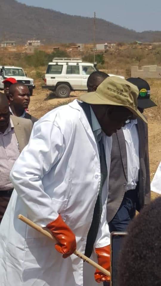OpenSpaceZW's tweet photo. Since the inception of NEW Dispensation. This is the ONLY consistent action that the government has achieved #swipping @InfoMinZW @nickmangwana @MinisterSBMoyo https://t.co/8CaPHXczWz