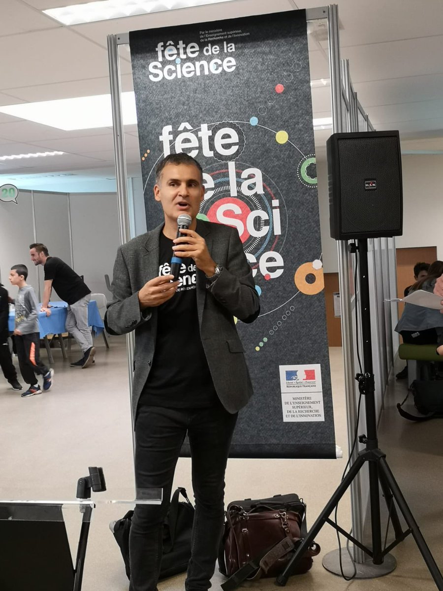 univrouen's tweet photo. Inauguration du village des Sciences du Madrillet ce matin ! #fdls2019 #Fetedelascience #madrillet #sciences 💡 https://t.co/y3Yrr2xS7M