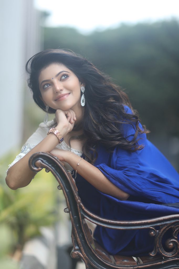AthulyaOfficial's tweet photo. When you focus on problems you will have more problems , When you focus On possibilities you will have more opportunities 😍😍😍  
Clicked by @camsenthil 😍 https://t.co/h7KwgLsYob
