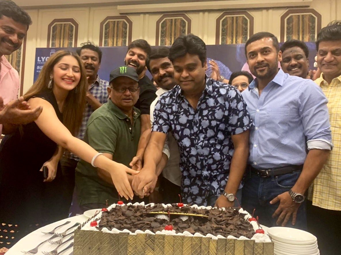 Kaappaan Success Meet! 
And it's a Celebration Time!!😍
#Kaappaan @LycaProductions #CrownPlaza