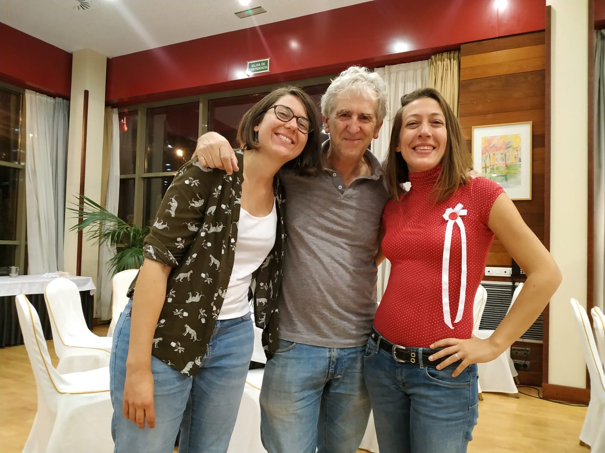 PapaverMarmoli's tweet photo. Que @JuanLuisArsuaga diga que @NazaretPapaver y yo vamos a ser las ángeles de Arsuaga y que si puede vendrá a mi presentación de la tesis, no tiene precio!! Gracias!! 😊😊 https://t.co/9DoqIcvtOO