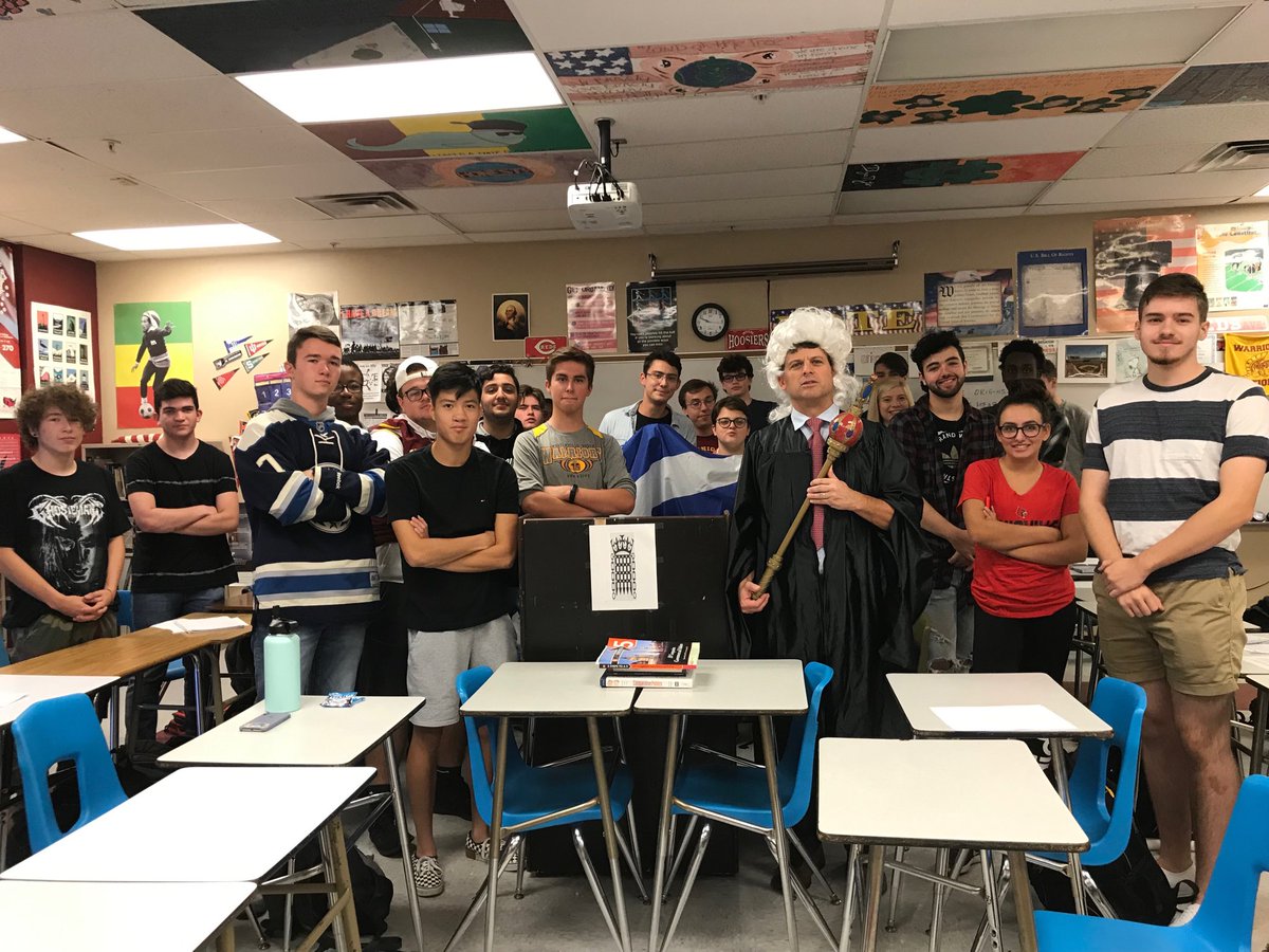 bradyj5's tweet image. Opening session of Mock Parliament! 3rd period has style! #APComparative