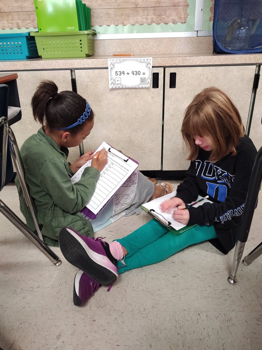 MsKramersClass's tweet photo. Math and movement makes our Fridays more fun @gr8gbe ! https://t.co/Nh8MEJuIR9