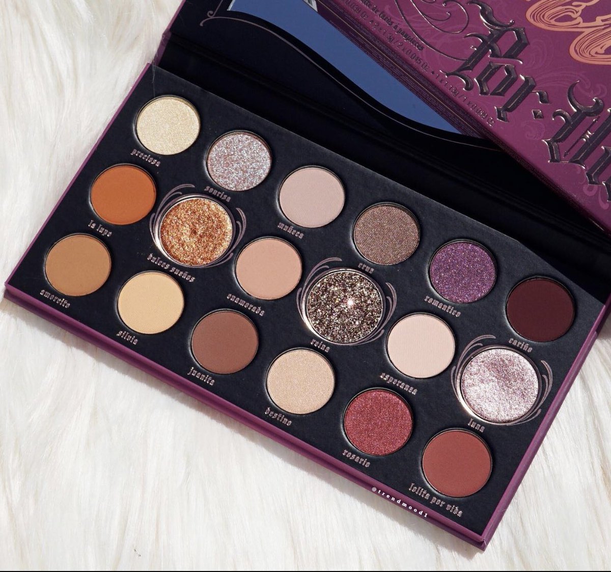 Trendmood's tweet photo. Available Now! 🚨LINK ➡️ https://t.co/RoqXaiOgs2 online @Sephora The Lolita family got a NEW! Addition!! 💗 Lolita  #EyeshadowPalette #LOLITAPorVida by @katvondbeauty 🖤💗 includes 18 shades mattes, shimmery and metallic finishes $49.50 https://t.co/gC4yi1jQLA