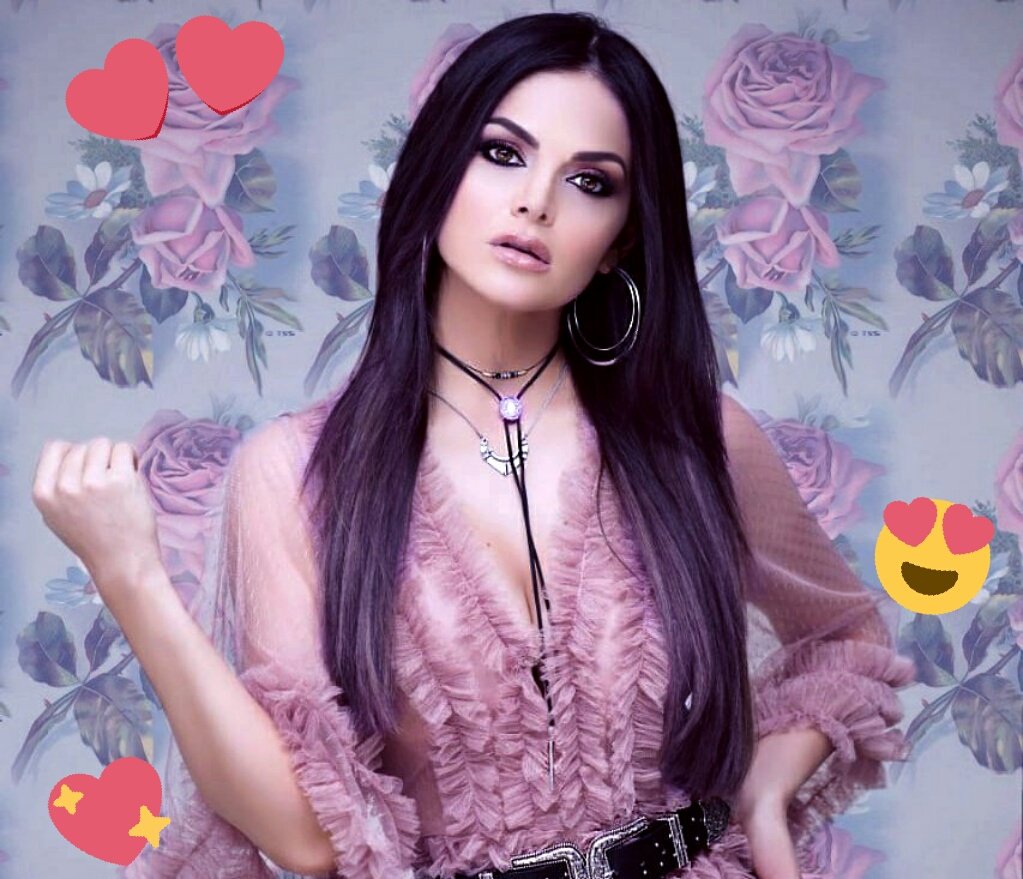 F3rnandoLavigne's tweet photo. @marisolglzz ❤😊💐😉💓  #BuenViernes #BeautifulWoman #pretty #Gorgeous #Flowers #FelizViernes #beautiful #Amazing #photo #wonderful #happy #girl #sexygirl #Pink #Purple #gorgeouswoman #Friday #viernes #pictures https://t.co/mY8Ap36MWv