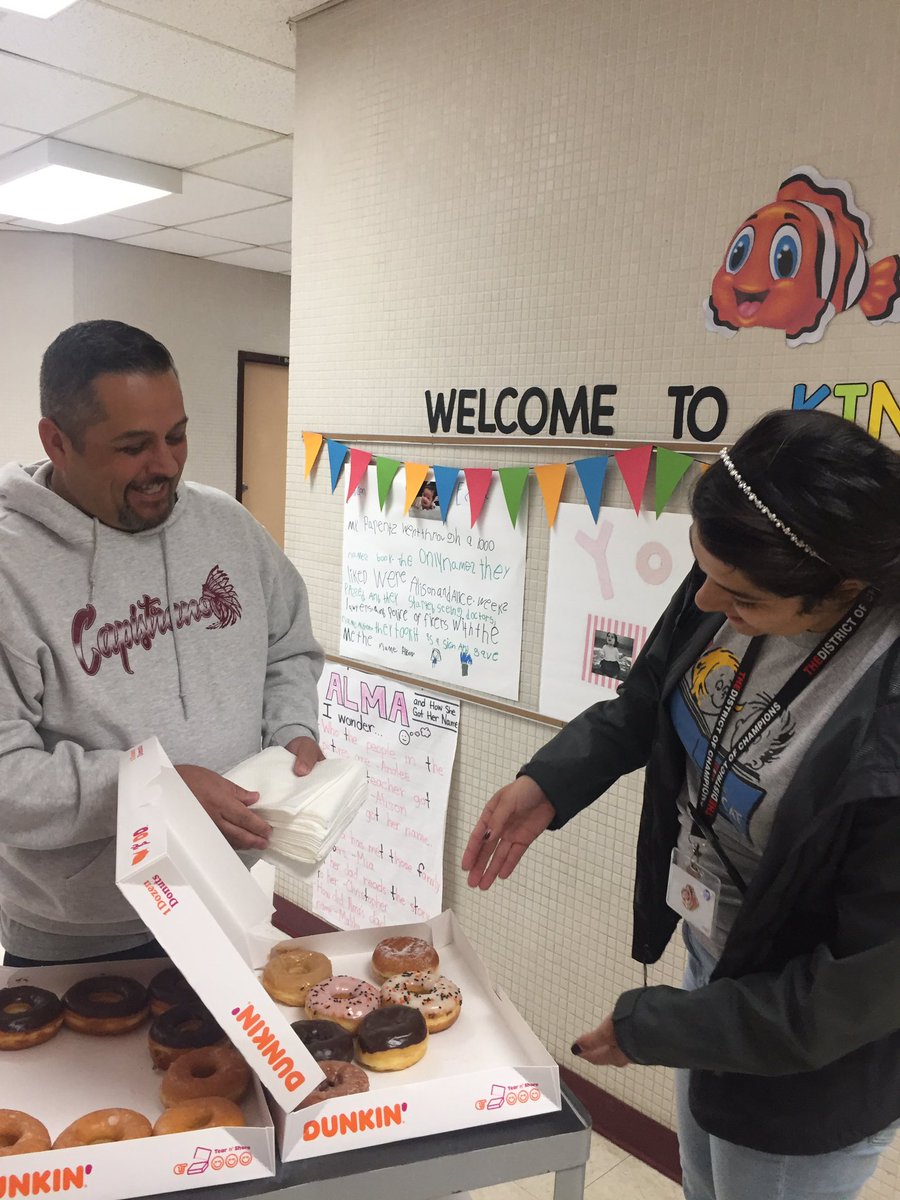 M_Frndez's tweet photo. So it’s Friday yeah!! AND then Mr Puga starts off our day with a delicious treat 😋and the sweetest note 🤗. Dude! You made my day! @CPuga72 @dunkindonuts @YsletaISD #iamcapistrano #yum #thanksa”hole”bunch https://t.co/1szUMG8cTn