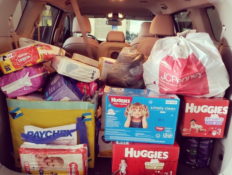team_weshare's tweet photo. Shavone Clark &amp; Christonie Oneil and the Hurricane Dorian Relief Drive at pur St Pete’s office 
🙌🙌🙌🙌🙌🙌🙌🙌
#paychexcares 
#paychexproud 
#paychex
#teamweshare https://t.co/iKFwUtYFUO