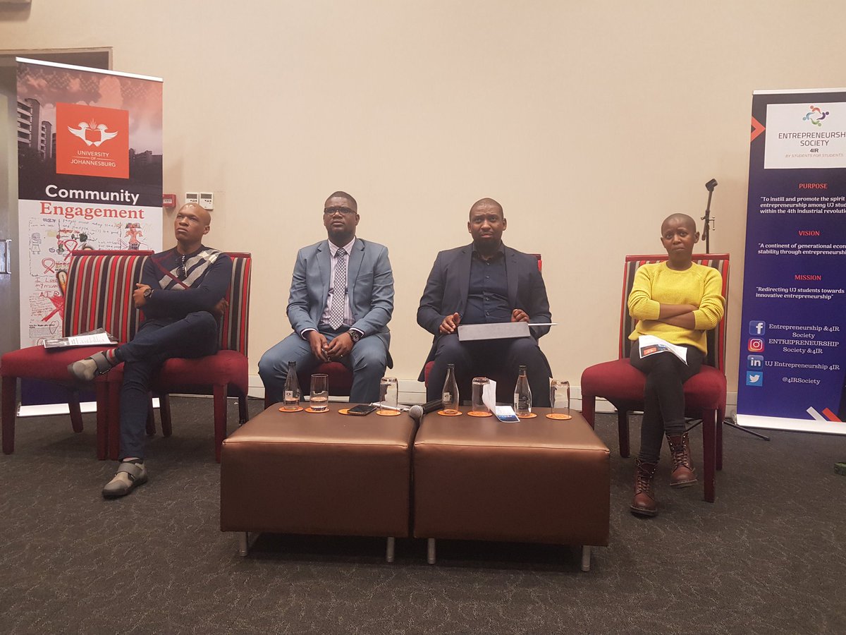 gigs_ronz's tweet photo. #UJMindShift4IR
Dr. Mpho Raborife has given the most insightful talk. It really shows that #4IR is real and knowing your market is essential to fit well in the space of Entrepreneurship. https://t.co/OSe4ejY0u0
