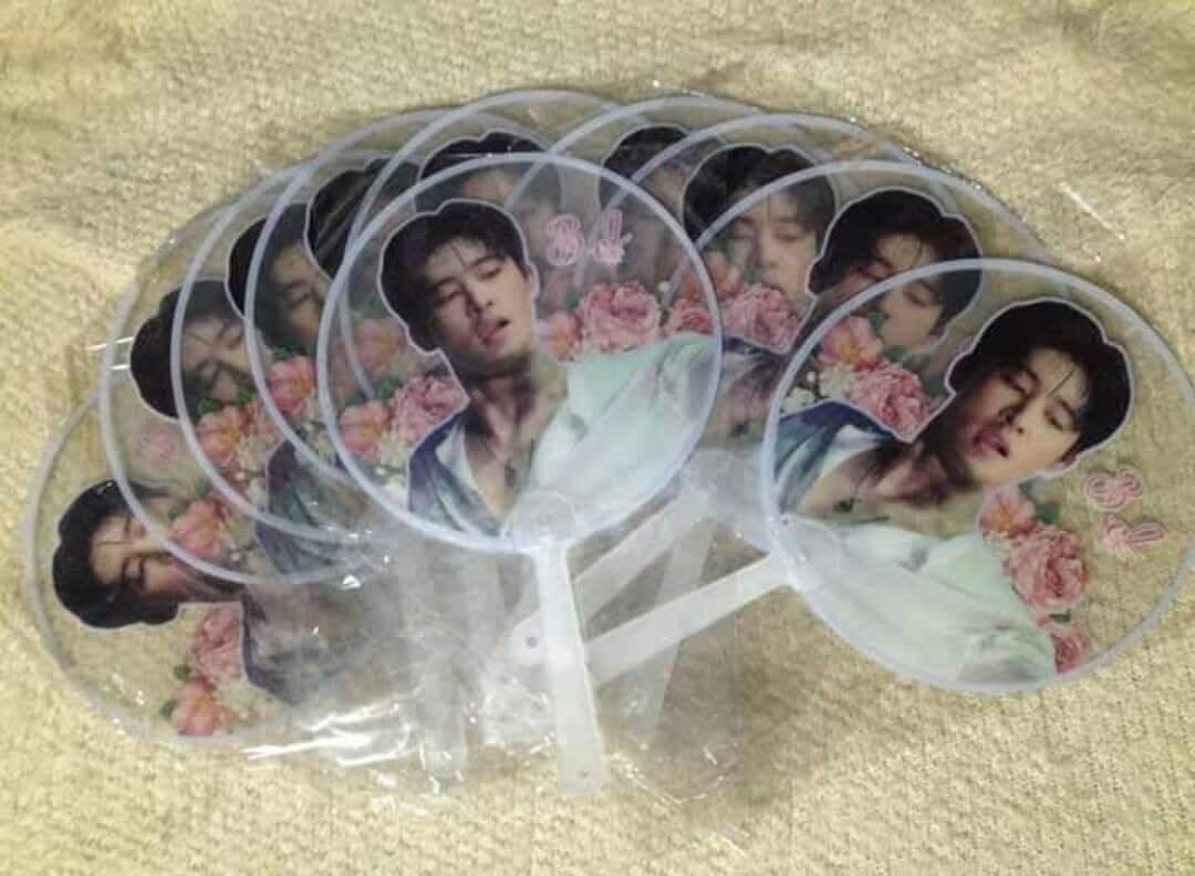 akutuziyhangbae's tweet photo. Congratulations on winning Kim Hanbin's transparent fan. Here is the list of the winners.

@elijah131_ 
@jvnhoee 
@DongChar0397 
@iKONwall
@_JIYONGXJIWON

-cont- https://t.co/ZUyKw1pcN5