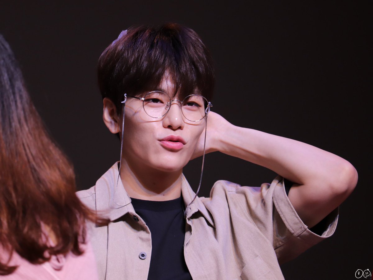 Angel_Kenta110's tweet photo. 190825 노량진 CTS 팬싸인회 JBJ95 SPARK

#켄타 #상균 #타카다켄타 #김상균 #ケンタ #サンギュン https://t.co/RorwEj6jHU