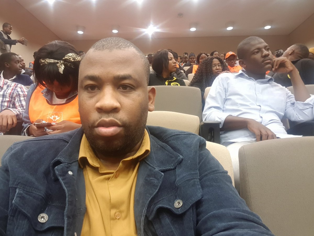 gigs_ronz's tweet photo. #UJMindShift4IR
Deputy Minister Bhuti Manamela in the building to wow the UJ students. https://t.co/Ytbi6Ok8fK