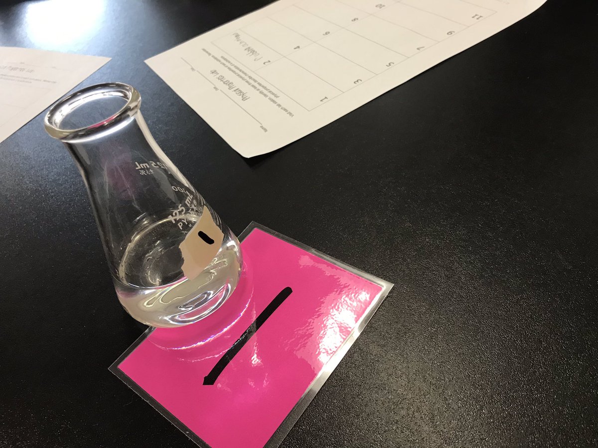 SuttonSciUVMS's tweet photo. More mystery matter... #physicalproperties #scientistsatwork #FlaskNotHydro https://t.co/f4tbaRCFzD