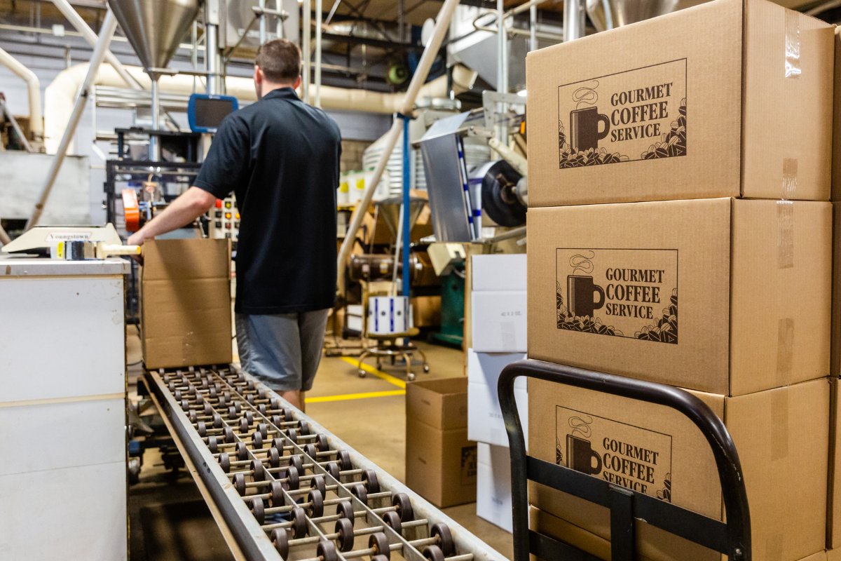 TopShelfCoffee's tweet photo. Hard work and great coffee are two essentials in our facility. 💪☕️ #coffeeroasters #topshelfcoffee https://t.co/DZf0oUFYWR