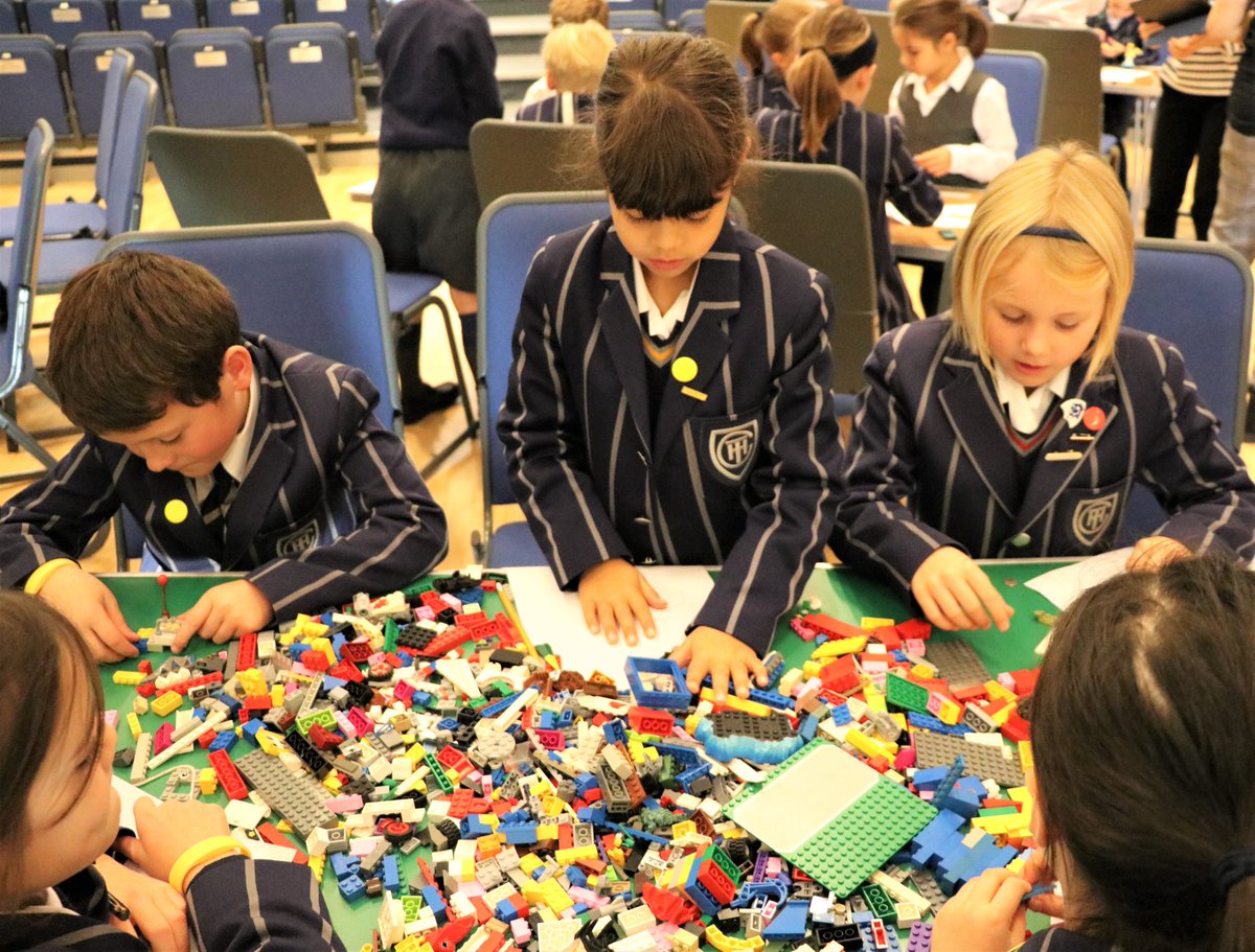 TownCloseSchool's tweet photo. The Block Bus was in School this week giving all of our year groups an opportunity to be Lego engineers!
#StucturalDesign #Teamwork #InteractiveLearning https://t.co/EZmBr8CliW