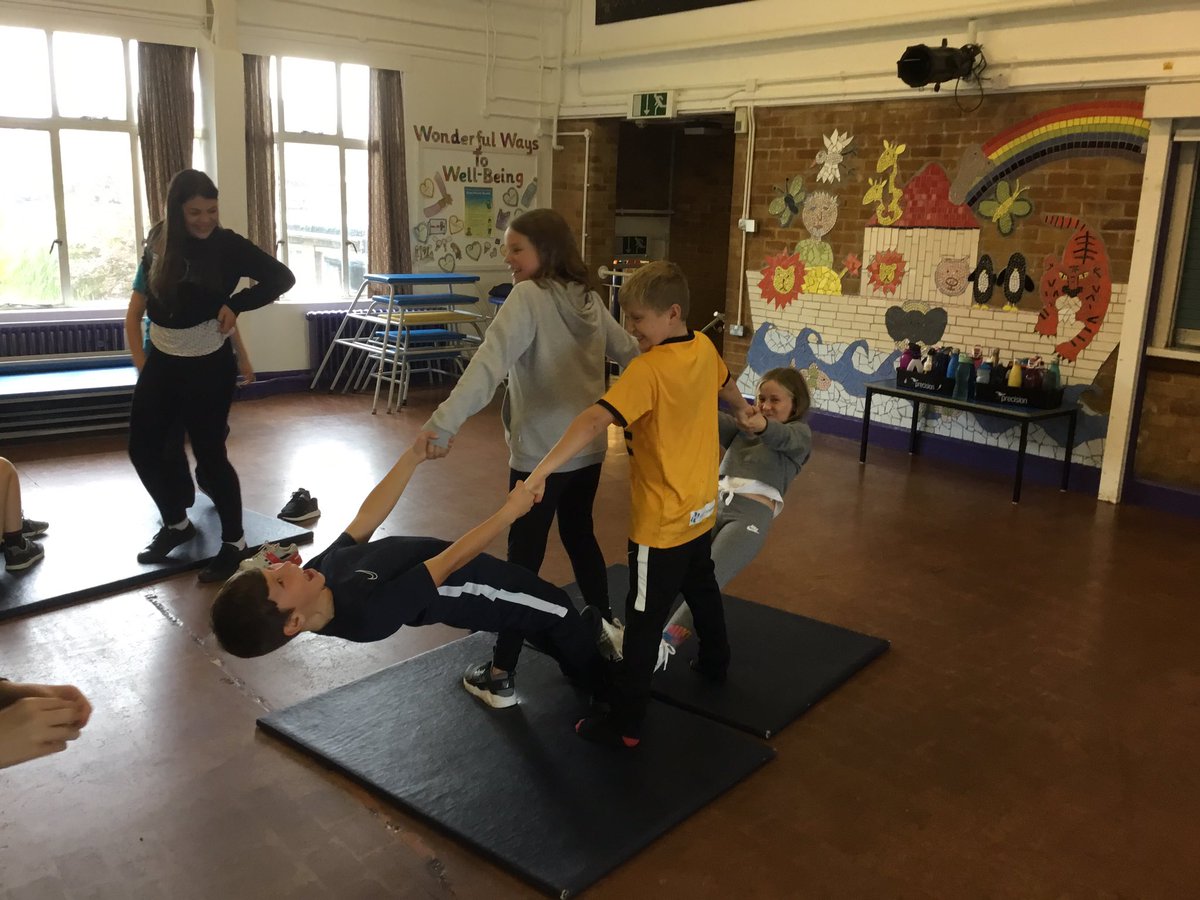 GlasllwchP's tweet photo. Year 6 exploring Egyptian sports today #enterprisingcreativecontributor #workinginateam https://t.co/UCAKNwUxuy
