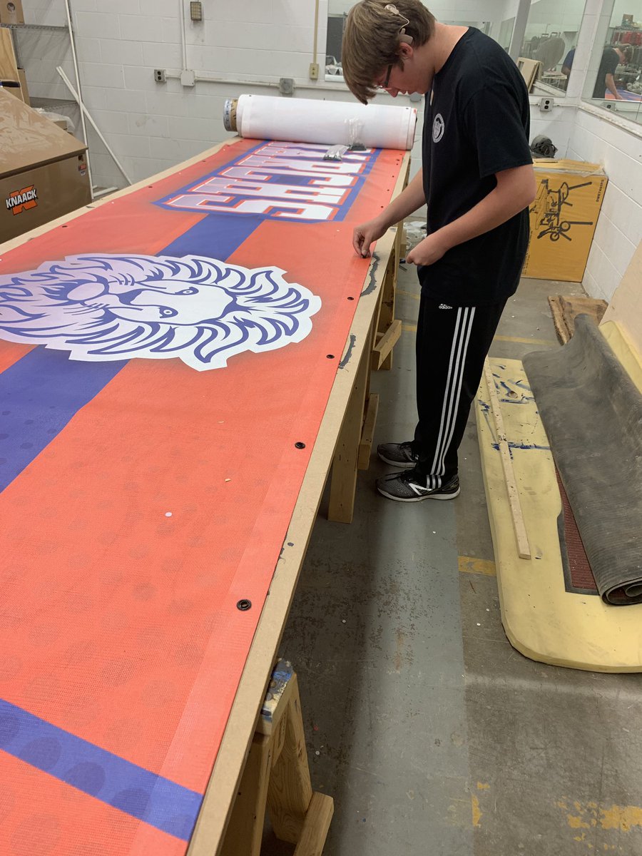FabLabMECHS's tweet photo. ECHS students working with the vinyl printer, for the stadium project! @KenChaffin @MsRobSTEM @JonLanghals @DianeMankins #THEPIT2019 https://t.co/IAIwxhWS46