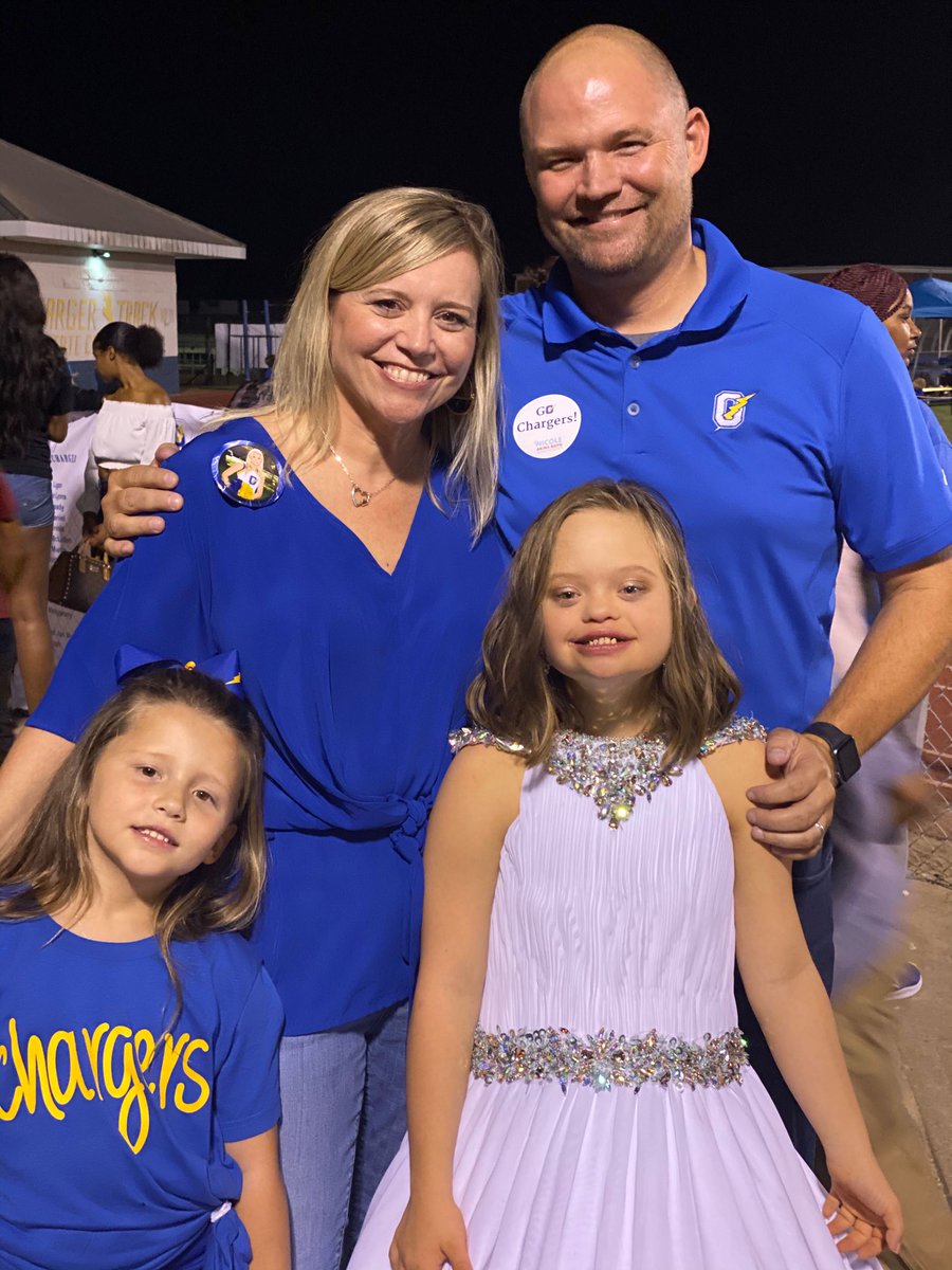 childrensofms's tweet photo. Congratulations to Aubrey Armstrong, our 
@CMNHospitals Champion, on being selected as a freshman homecoming maid at Oxford High School! She was recognized on the field during last night's OHS homecoming game. Left, Aubrey is with her escort, Shelby Stovall, &amp; her family, right. https://t.co/8AXmxXYNkE