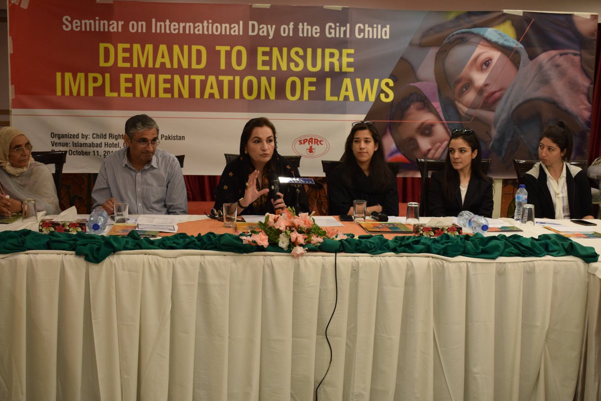 CRMPakistan's tweet photo. I am proud of young Pakistani girls. It’s time we encourage girls to pursue their dreams, uplift their self-esteem and celebrate all their talents. @MehnazAkberAziz  Chair SDGs Committee on Child Rights
#DayoftheGirl #DutyBearersForGirlsRights #WhyTheGap  #IGCD2019 https://t.co/qymaNhDkCu