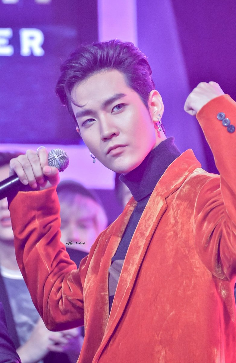 toffy_kmbmj's tweet photo. วงแขน..กล้ามเป็นมัดๆๆ
#ขุณขิมมอญ #ปารูปให้คิมเซฟ
#superboyprojectweek3
#9mcothdหมายเลข30 https://t.co/O5qYEOWxES