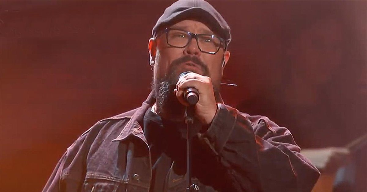 LeighJonesWORLD's tweet photo. Loving this piece from my @TWERadio colleague @MyrnaBrown65: The story behind Big Daddy Weave (@bdwmusic). I'll never listen to #Redeemed the same way again!
https://t.co/fLIcdn8Eec https://t.co/ZJ2qsIiBKI