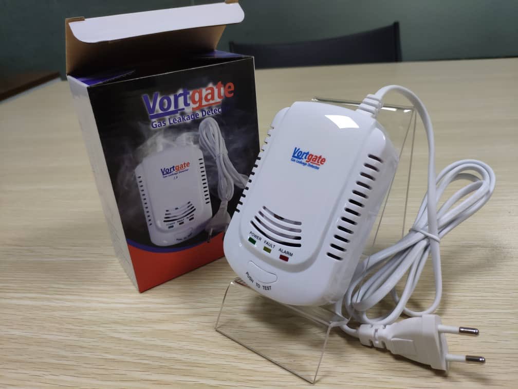 sir_ejes's tweet photo. I sell Gas detector, a device that helps u detects gas leakage.
It uses both electricity n battery. It sounds an alarm as loud as siren when leakage is detected. DM is open or 09019026821 for biz #TheWedding #Jesse #ButMi #TachaXTeebillz Pls Retweet https://t.co/ssc4L1KYQL