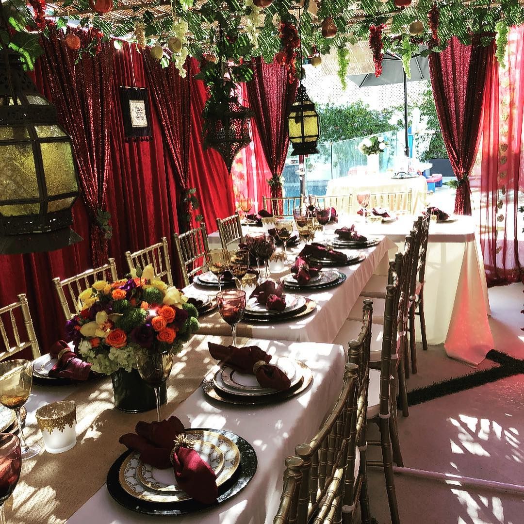 Countdown to one of the most central #Jewish Holidays, #Sukkot (Feast of Tabernacles), that also happens to mad IG Influencer #Glamping Goals!

8 days, feasts, and the mitzvah to eat, sleep, and be joyous and cheerful under a temporary dwelling!

Via <a href="/sabrinazamel/">Sabrina Zamel</a>