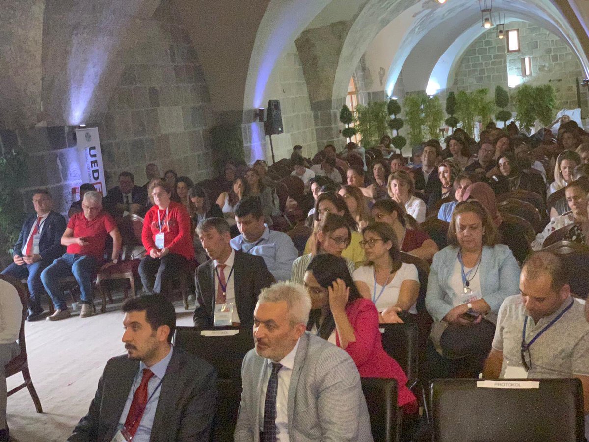 uedfor's tweet photo. UEDFOR’da;Panel Moderatörlüğünü EYUDER Genel Başkanı @ademcilek'in yaptığı,2023 VİZYON BELGESİ IŞIĞINDA TASARIM ve BECERİ ATÖLYELERİNİN İLLERİMİZDEKİ İZDÜŞÜMLERİ konulu panelimizde İl Milli Eğitim Müdürlerimiz Konuşmalarına Başladılar
@ziyaselcuk @okancbn @ademcilek @safran1958 https://t.co/EIUGN7OoFr