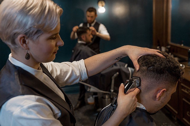 PivotPointIntl's tweet photo. Focus, determination, and consistency is the recipe for success. 💈💯 #FridayFuel #TimCollinsPhotography #PivotPointBarbering #LearnForward https://t.co/TG3wZJkRfl