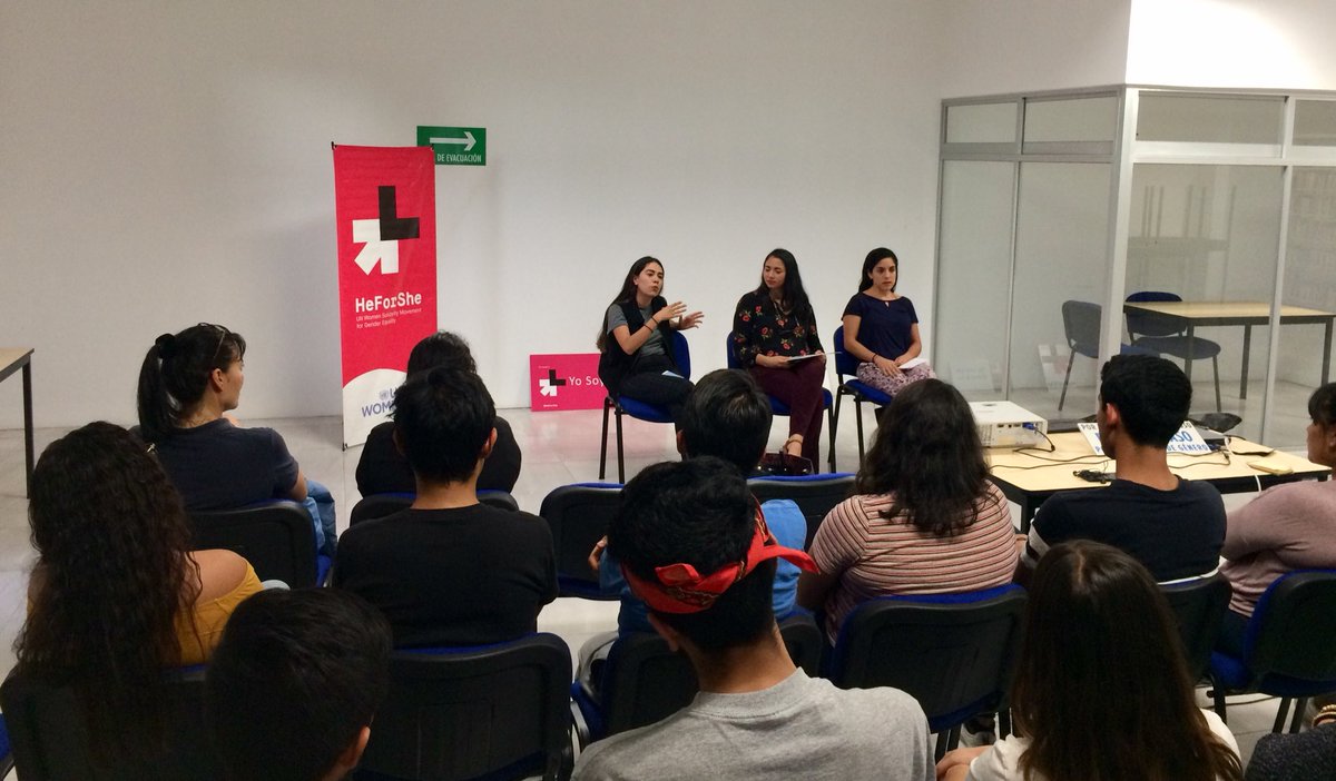 heforsheqro's tweet photo. Proyección del documental “Period end of Sentence” que aborda el estigma alrededor de la menstruación, comentaron Abril Juárez y Amelia Arreguín. Gracias por su asistencia!
#HeForShe
#SomosHeForShe https://t.co/UnplmYbGu9