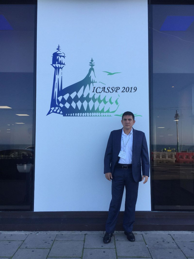 EISIUIS's tweet photo. Profesor Henry Arguello, director de @HDSPgroup, participó en “2019 IEEE International Conference on Acoustics, Speech and Signal Processing” @icassp2019, celebrada en Brighton, UK.  #OrgulloEISI
Ver nota en: https://t.co/juE6w3zXxp https://t.co/2xGlH9LSQs