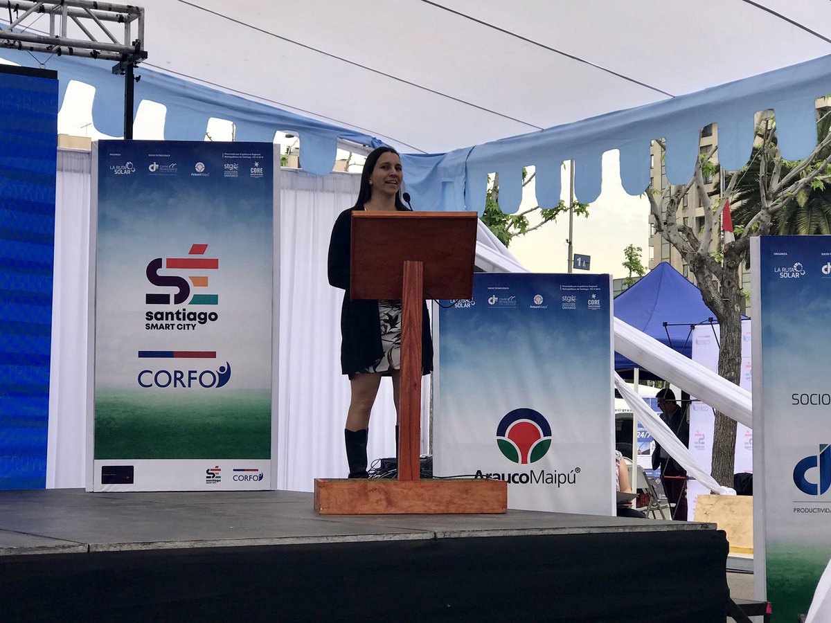 CTecInnovacion's tweet photo. “Estamos muy orgullosos de participar de #ConstruyeSolar ya que se trata de un trabajo interdisciplinario entre la academia, la industria y el gobierno, lo que permite realizar viviendas con una mejor calidad de vida para todos los chilenos” Veronica Oyarzun de @CTecInnovacion https://t.co/I7td0JaQLY