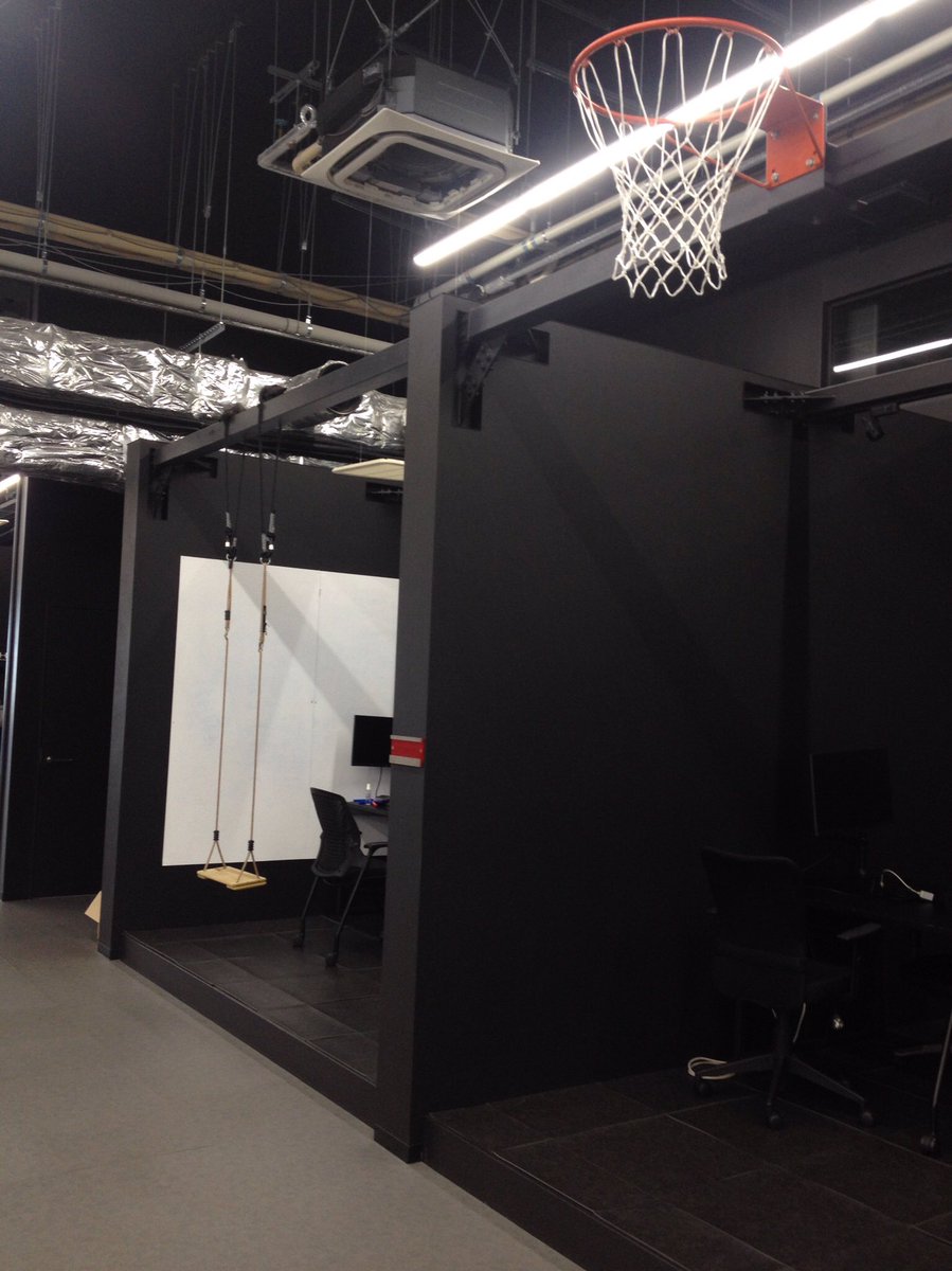 gtenma88's tweet photo. ドーム社内ツアー。
ドームの社内には、ブランコがあったり、契約選手専用の部屋等々があったりして、何もかもが凄い笑
まさかのバスケットコートもあり、美容室、仮眠室まであるという、色んなものがありすぎて驚きでしかない。笑
また機会があったら来てみたい!
#DNSDAY https://t.co/jBY3WC65dn