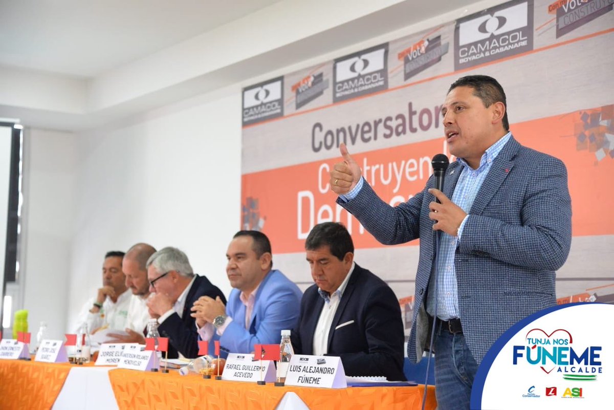 FunemeAlejandro's tweet photo. Importante que a través del ordenamiento territorial fijemos y fomentemos las estrategias de desarrollo para la transformación de la ciudad, para la generación de empleo acorde a nuestra vocación; activando los sectores agroindustrial, turístico y tecnológico. #TunjaNosUne https://t.co/34nQyld64S