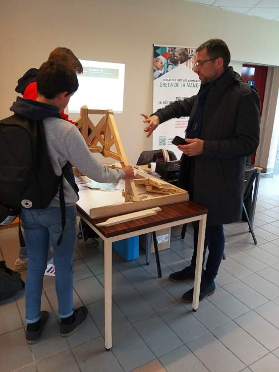 christineLoise8's tweet photo. Rencontres du # bâtiment pour demain # Cherbourg . Sensibilisation aux métiers du Bâtiment https://t.co/hIybmdjfAK