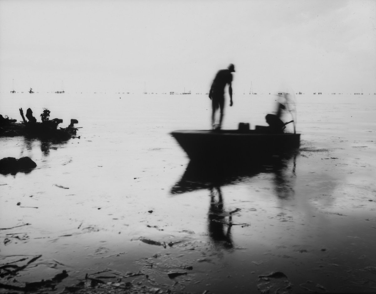 yahoophoto's tweet photo. PHOTOS: In monochrome — Venezuelan fishermen among oil ruins 📷 by @RodrigoabdAbd / @AP_Images  - https://t.co/U4KjtvAVsB #Venezuela #RodrigoAbd #monochrome https://t.co/XpbrAmNcrv